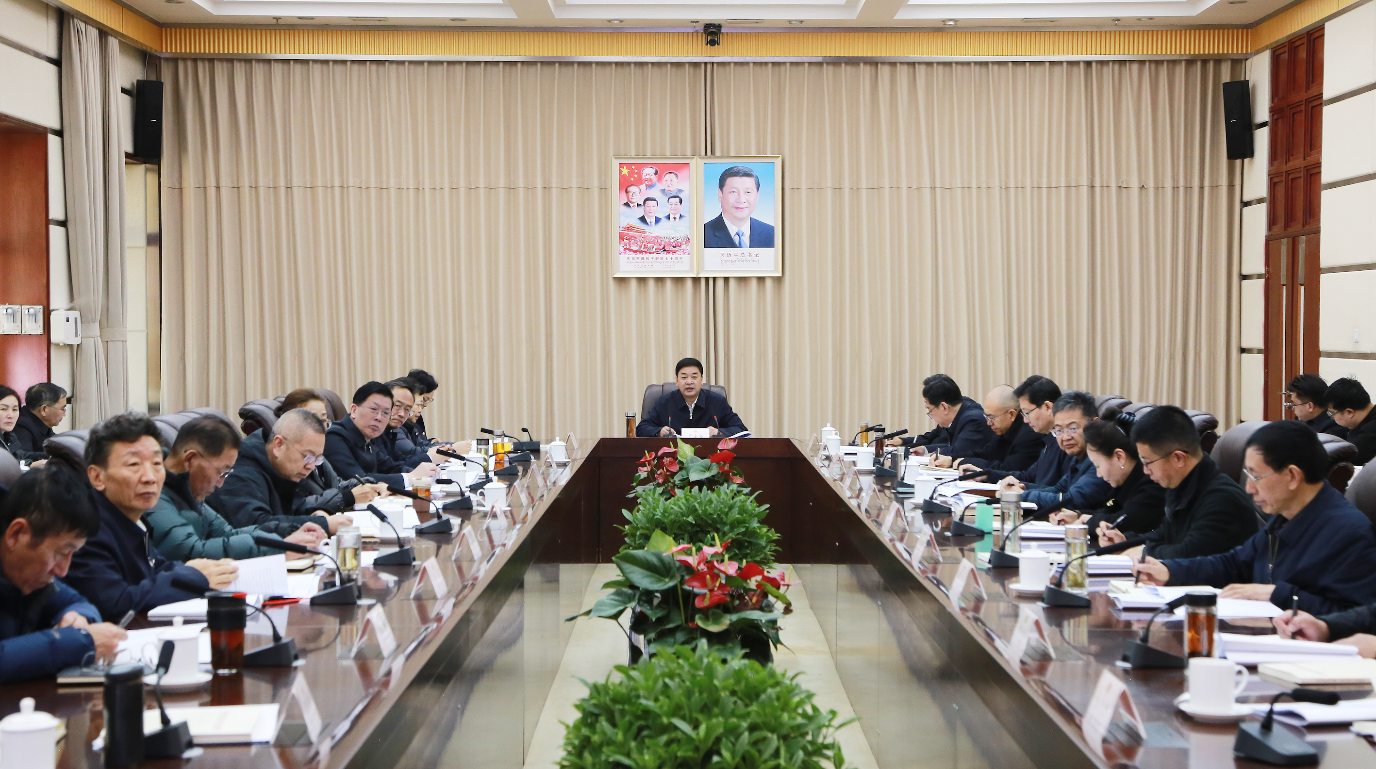 嚴金海在自治區人大常委會黨組理論學習中心組2025年第1次（擴大）學習會上強調